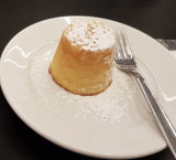 Bolo de mandioca com coco