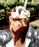 Frapê Mochacino (café expresso, chocolate e chantilly)