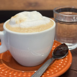 Expresso macchiato P (Café expresso Orfeu+ espuma de leite)