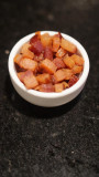 Bacon frito em cubos