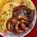 Polvo Crocante ao Alho e óleo