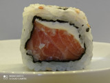 URAMAKI PHILADELPHIA (1 UNIDADE)