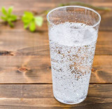 ÁGUA COM GÁS 500ML