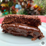 Fatia bolo brigadeiro